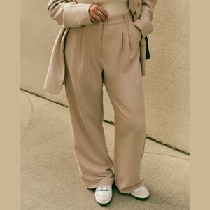 NWT! Abercrombie Curve Love Sloane Tailored Wide Leg Trousers in Light Taupe